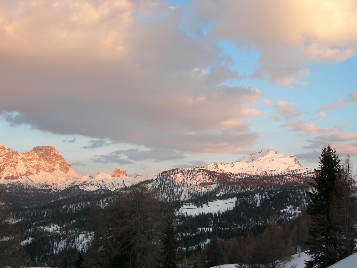 Residence Vajolet San Cassiano San Cassiano  Eksteriør bilde